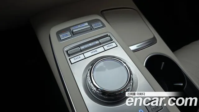 Genesis GV70 — Фото автомобиля 29