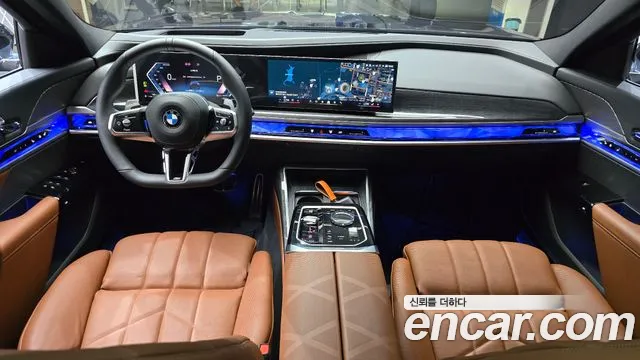 BMW 7-Series 7 серия (G70) 740i xDrive M Sport — Фото автомобиля 7