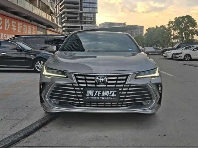Toyota Avalon — Фото автомобиля 3