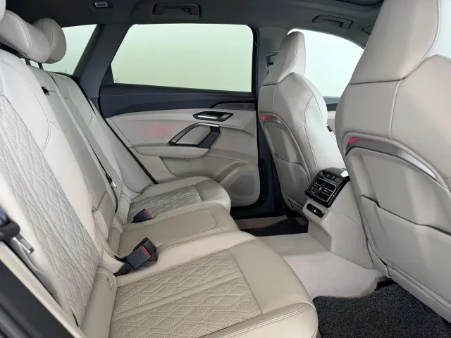 Audi Q5L — Фото автомобиля 9