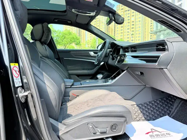 Audi A6L — Фото автомобиля 23