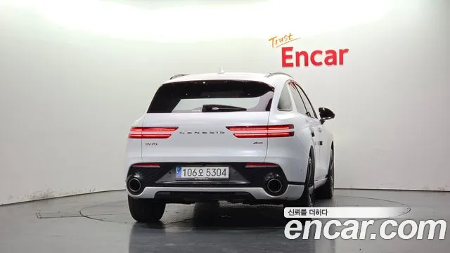 Genesis GV70 — Фото автомобиля 3