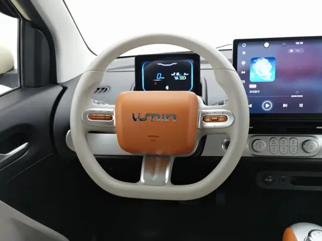 Changan Lumin — Фото автомобиля 11