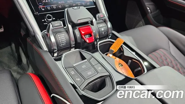 Lamborghini Urus — Фото автомобиля 9