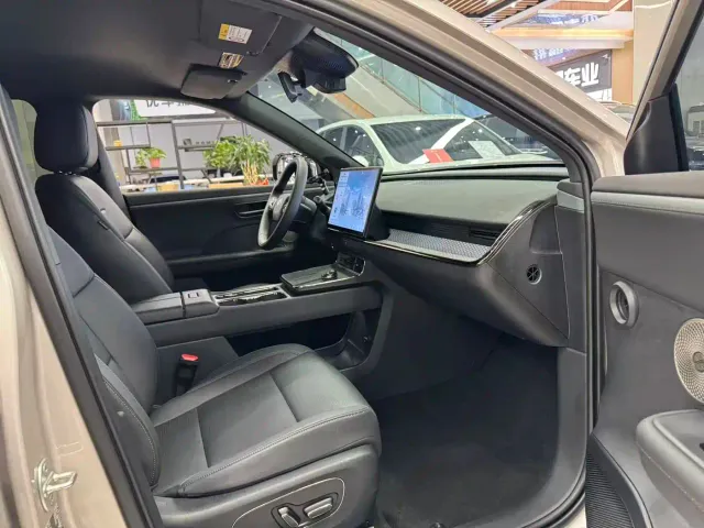 Toyota BoZhi 3X — Фото автомобиля 11