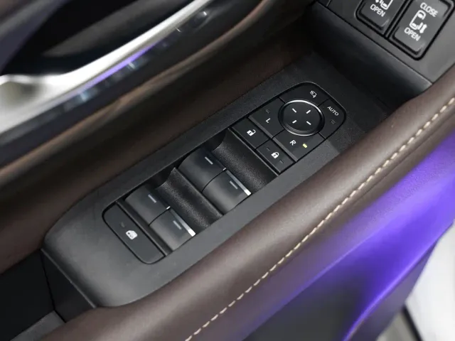 Toyota Alphard — Фото автомобиля 14