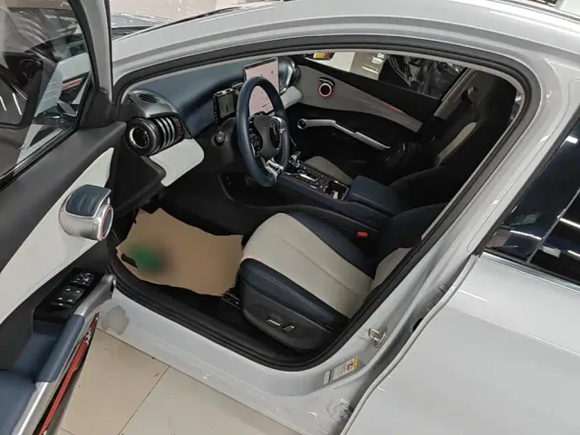 BYD Yuan PLUS — Фото автомобиля 15