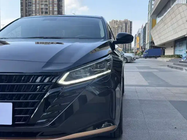 Nissan Teana — Фото автомобиля 13