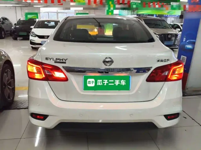 Nissan Sylphy — Фото автомобиля 5