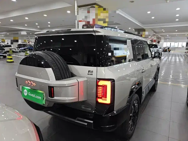 BYD FangChengBao Leopard 8 — Фото автомобиля 6