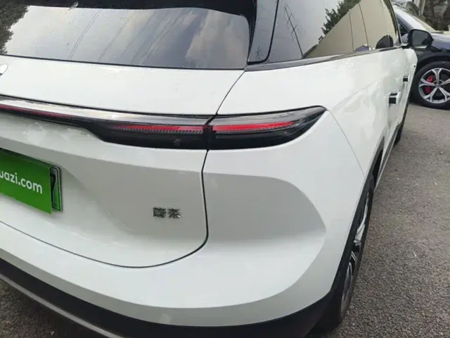 Nio ES6 — Фото автомобиля 7