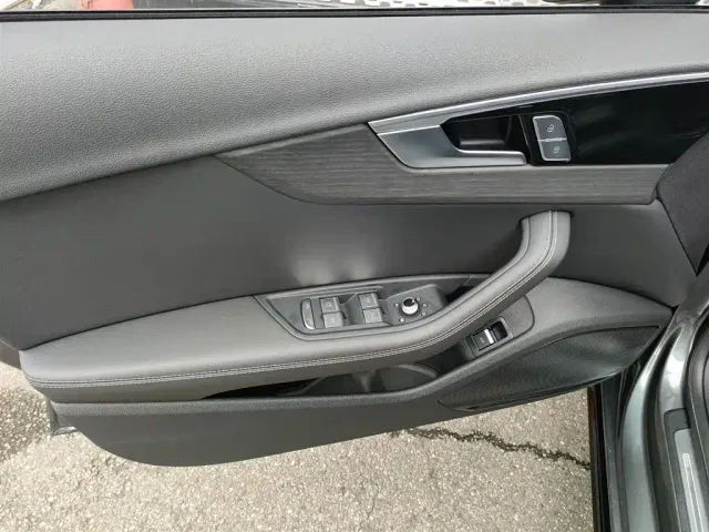 Audi A4L — Фото автомобиля 16