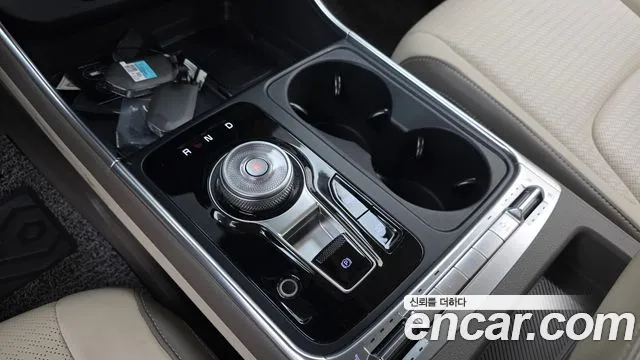 Kia Carnival Generation 4 — Фото автомобиля 12