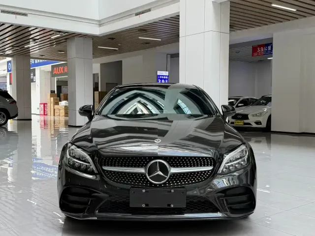 Mercedes-Benz C-Class — Фото автомобиля 2