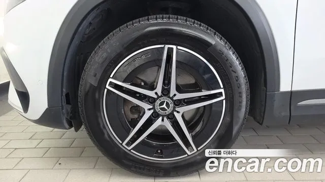 Mercedes-Benz EQA — Фото автомобиля 5
