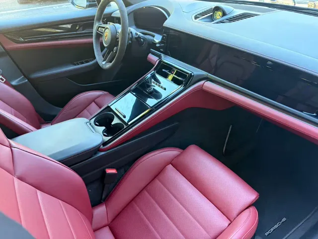 Porsche Panamera — Фото автомобиля 18