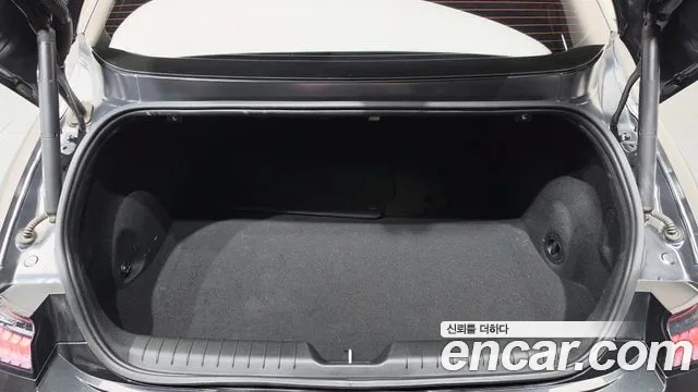 Hyundai Ioniq 6 — Фото автомобиля 22