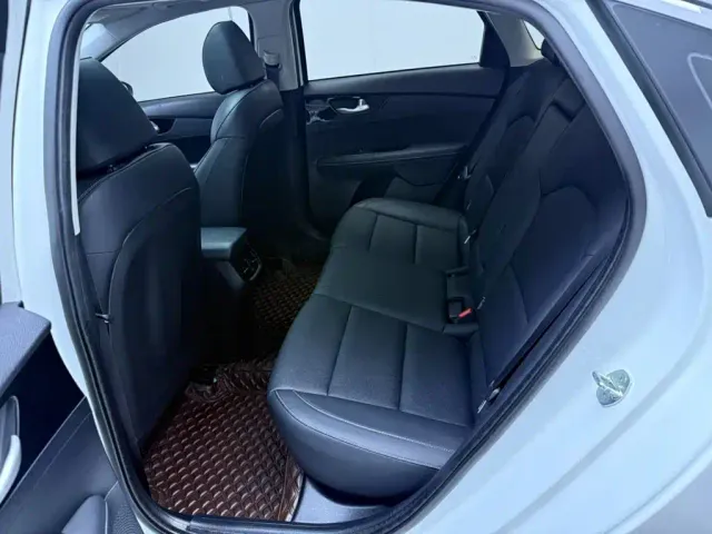 Kia K3 — Фото автомобиля 18