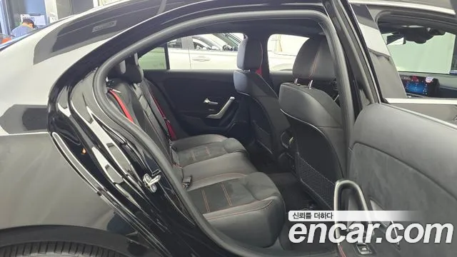 Mercedes-Benz A-Class — Фото автомобиля 3