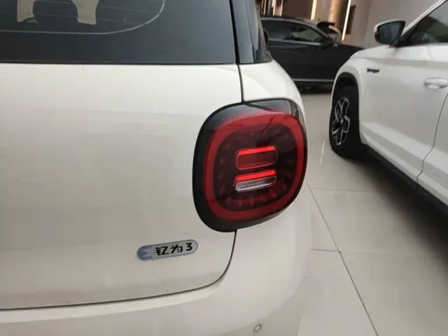 JAC Yiwei 3 — Фото автомобиля 7