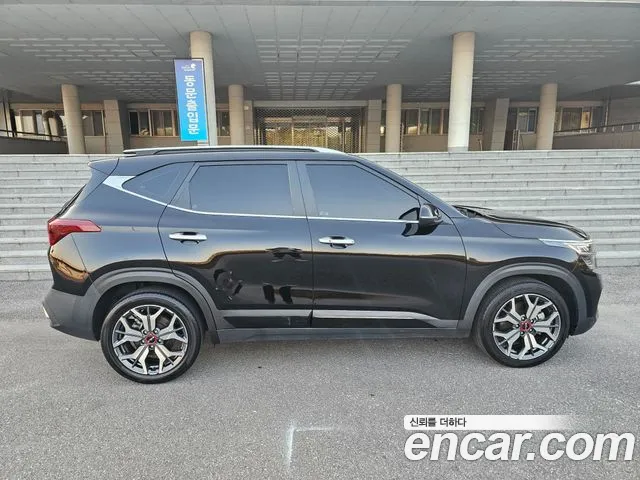 Kia Seltos — Фото автомобиля 11
