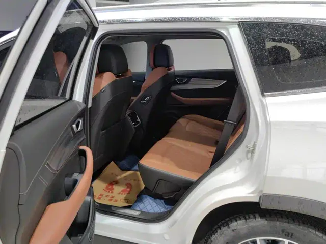 Chery Tiggo 8 PLUS — Фото автомобиля 11