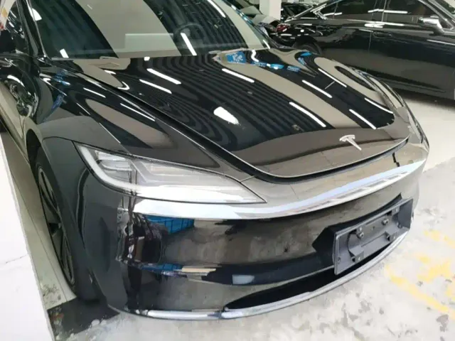 Tesla Model 3 — Фото автомобиля 3