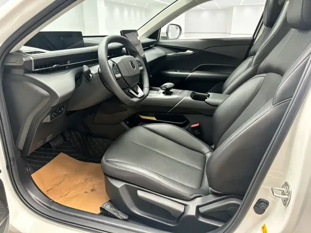 Changan Eado — Фото автомобиля 4