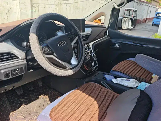 JAC Refine M3 — Фото автомобиля 12