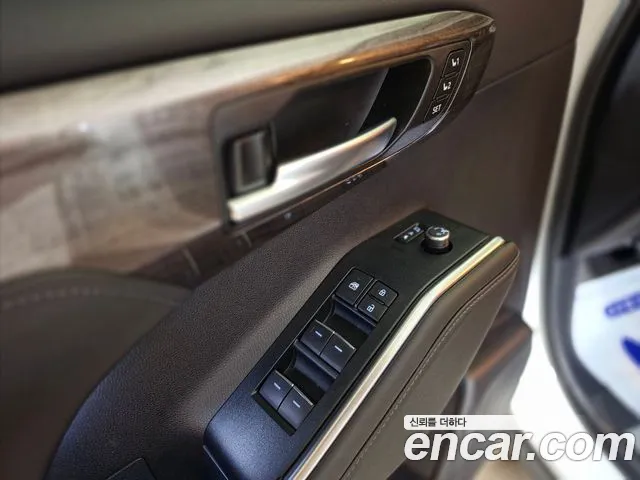 Toyota Highlander — Фото автомобиля 14