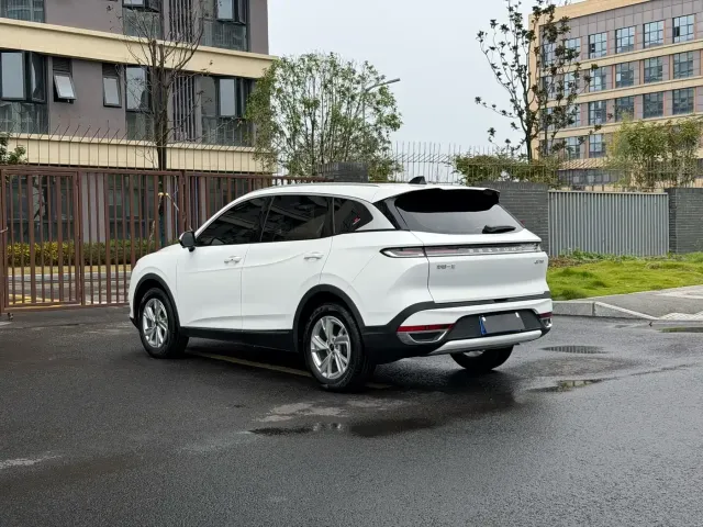 Bestune T90 — Фото автомобиля 17