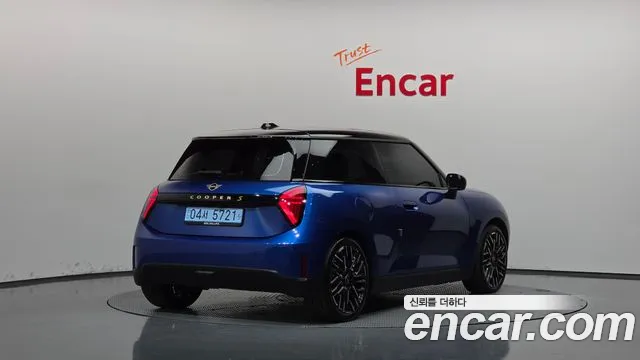 MINI Cooper 4th Gen — Фото автомобиля 2