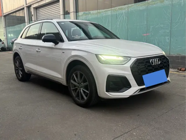 Audi Q5L — Фото автомобиля 3