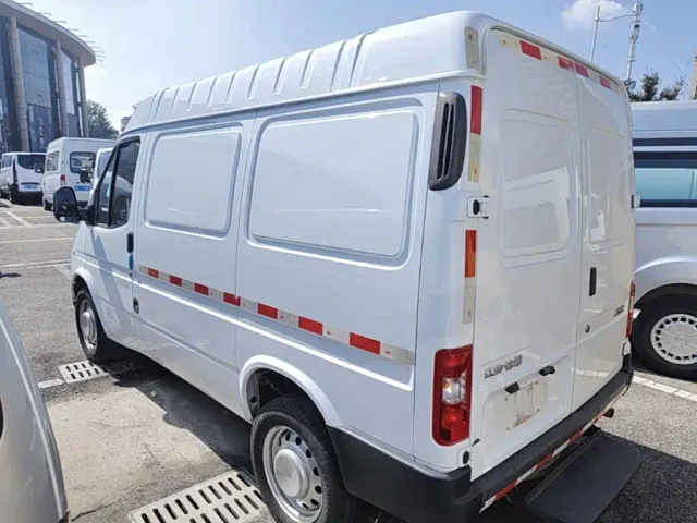 JMC Tesun — Фото автомобиля 4