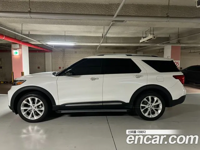 Ford Explorer Explorer 6 поколение 3.0 Platinum 4WD — Фото автомобиля 2