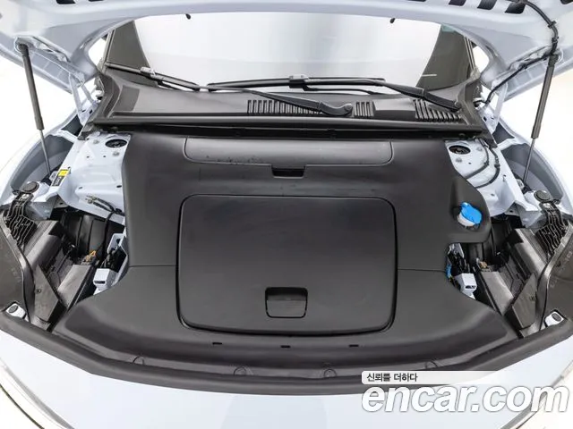 Volvo EX30 — Фото автомобиля 8