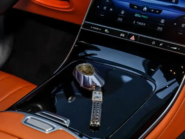 Mercedes-Benz S-Class — Фото автомобиля 30