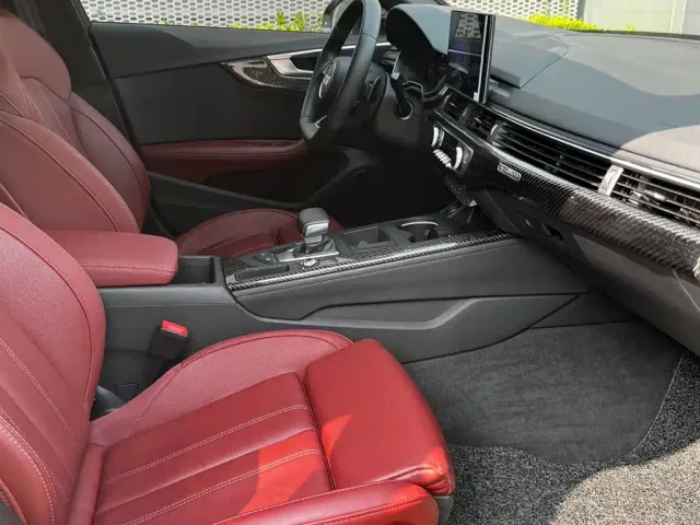 Audi A4L — Фото автомобиля 18