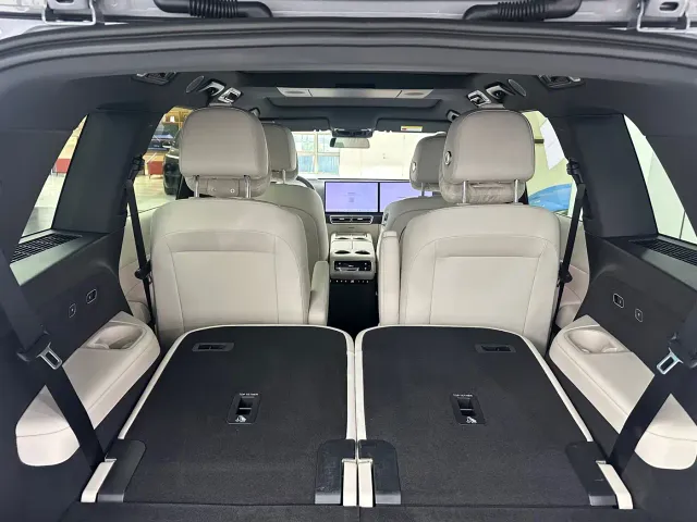 Li Auto L8 — Фото автомобиля 7