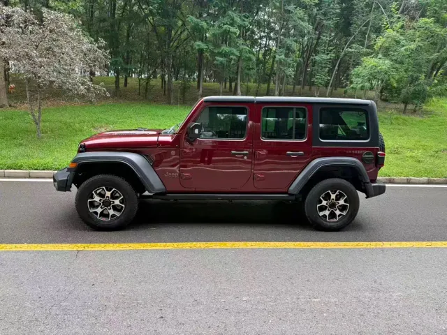 Jeep Wrangler — Фото автомобиля 3