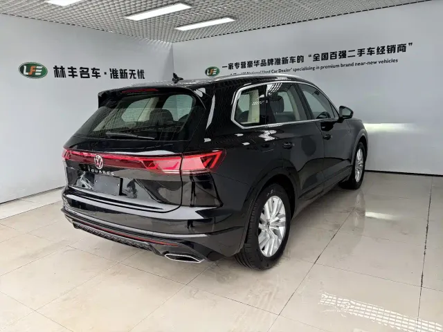 Volkswagen Touareg — Фото автомобиля 5