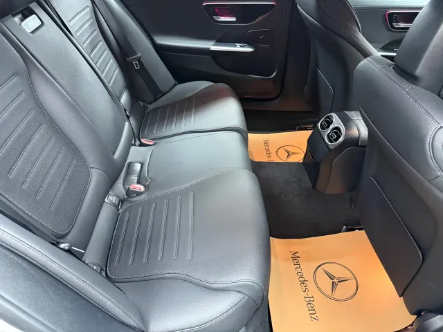 Mercedes-Benz C-Class — Фото автомобиля 18