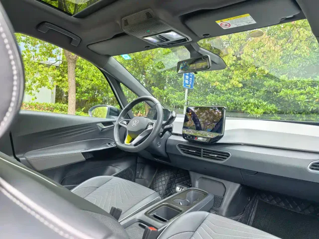 Volkswagen ID.3 — Фото автомобиля 12