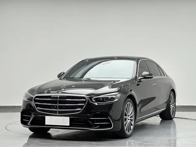 Фотография автомобиля — Mercedes-Benz S-Class