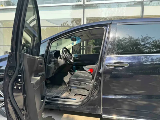 Honda Odyssey — Фото автомобиля 3