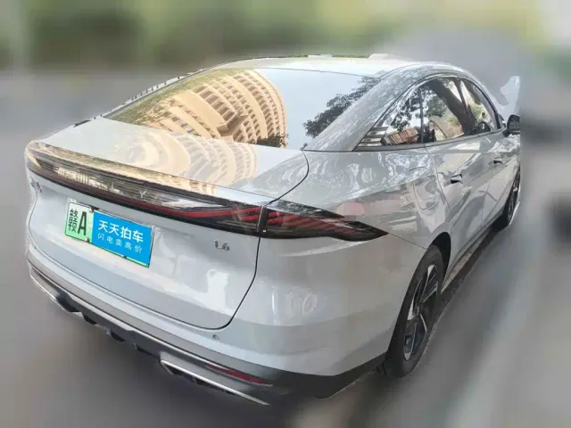 Geely Galaxy L6 — Фото автомобиля 5