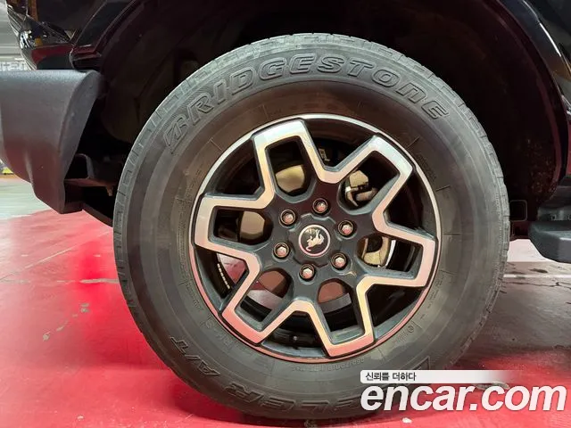 Ford Bronco 6th Gen — Фото автомобиля 5