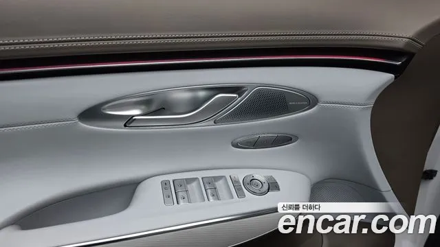 Genesis GV70 — Фото автомобиля 30