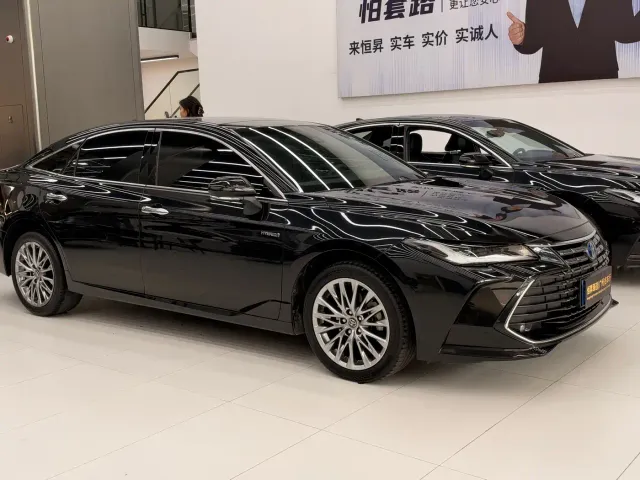 Toyota Avalon — Фото автомобиля 3