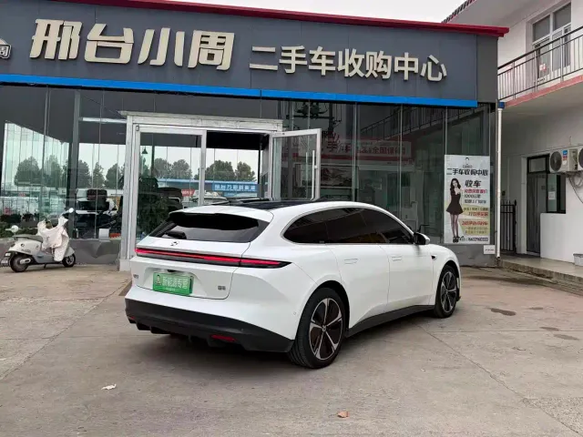 Nio ET5 Touring — Фото автомобиля 9